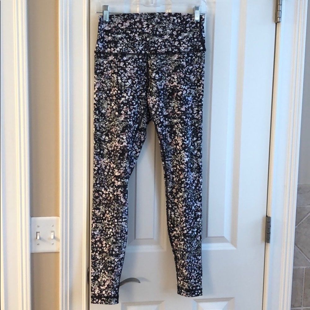 Lululemon Wunder Under leggings size 10